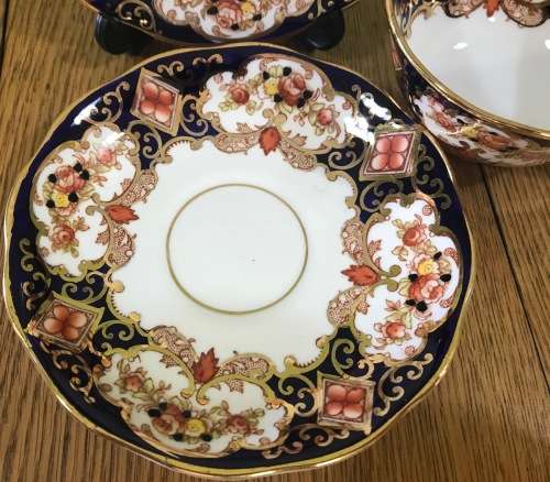 ROYAL ALBERT DERBY IMARI STYLE TEA TRIO x 1 CUP SAUCER CAKE PLATE BONE CHINA 1950`s ENGLAND FLORAL.c