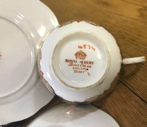 ROYAL ALBERT DERBY IMARI STYLE TEA TRIO x 1 CUP SAUCER CAKE PLATE BONE CHINA 1950`s ENGLAND FLORAL.c