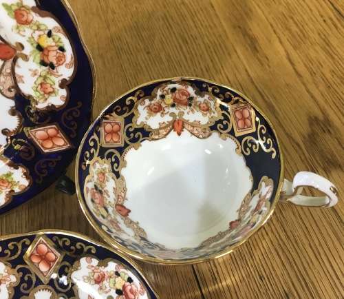 ROYAL ALBERT DERBY IMARI STYLE TEA TRIO x 1 CUP SAUCER CAKE PLATE BONE CHINA 1950`s ENGLAND FLORAL.d