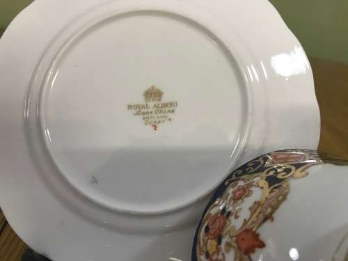 ROYAL ALBERT DERBY IMARI STYLE TEA TRIO x 1 CUP SAUCER CAKE PLATE BONE CHINA 1950`s ENGLAND FLORAL.d