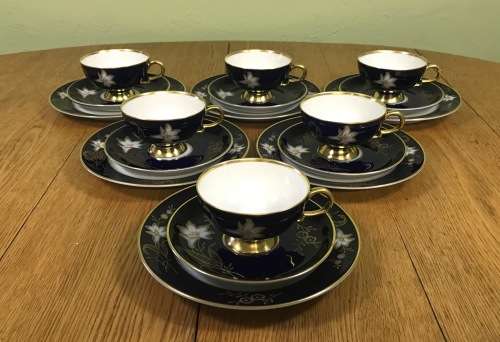 TEA TRIO`S x 6 JOHANN HAVILAND BAVARIA GERMANY COBALT and GILT LEAVES LILY WHITE FLOWERS MAGNIFICENT