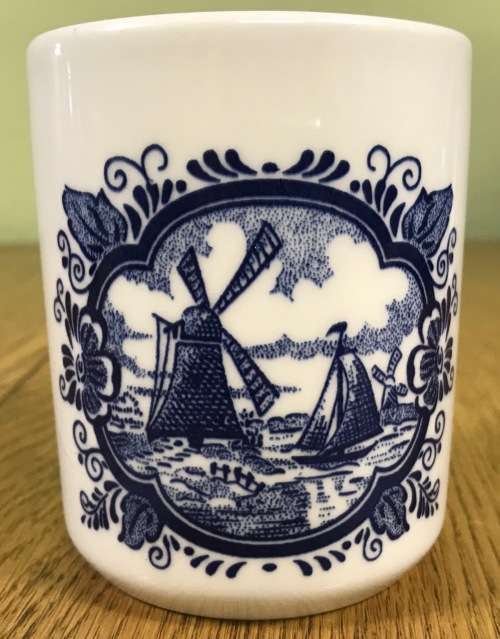 VASE SPOON OR PENCIL HOLDER PORCELAIN BLUE AND WHITE MADE IN BRITAIN WINDMILLS SAILING BOATS