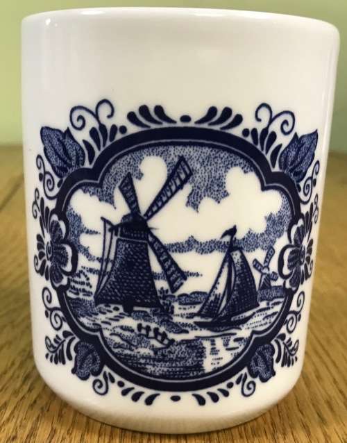 VASE SPOON OR PENCIL HOLDER PORCELAIN BLUE AND WHITE MADE IN BRITAIN WINDMILLS SAILING BOATS