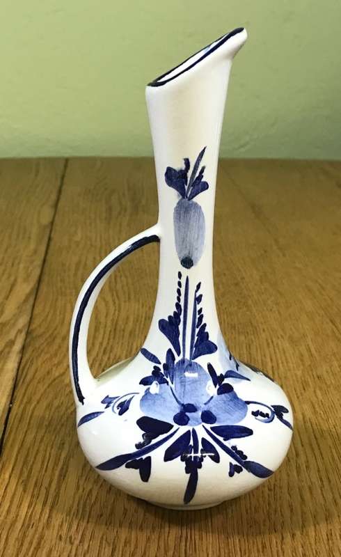 BUD VASE PORCELAIN BLUE AND WHITE WINDMILL BIRDS FLOWERS TREES PLANTS