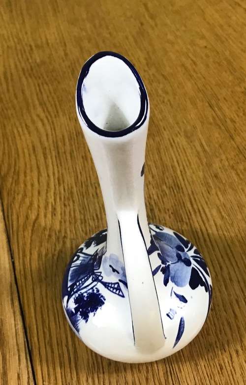 BUD VASE PORCELAIN BLUE AND WHITE WINDMILL BIRDS FLOWERS TREES PLANTS