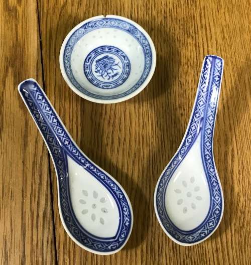 Oriental Chinese Porcelain Spoons x 2 + Bowl x 1 Made in China