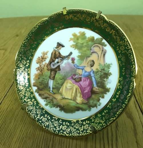 LIMOGES LA REINE French Porcelain Plate A63 FRAGONARD FRANCE GREEN and GILT BORDER 132mm Diameter