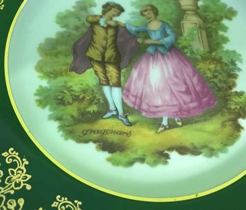 LIMOGES LA REINE French Porcelain Plate A16 FRAGONARD FRANCE GREEN and GILT BORDER 188mm Diameter.