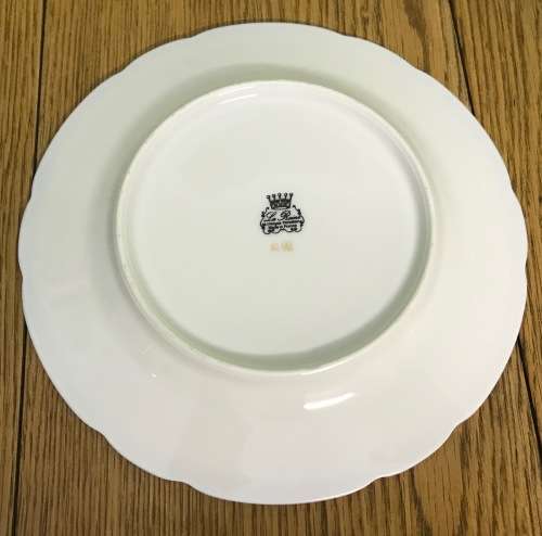 LIMOGES LA REINE French Porcelain Plate A15  FRAGONARD FRANCE COBALT and GILT BORDER 190mm diameter.