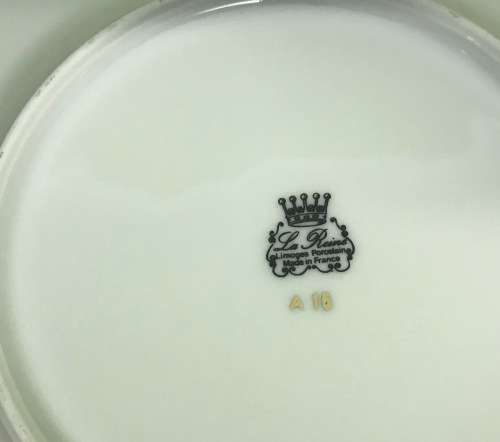 LIMOGES LA REINE French Porcelain Plate A15  FRAGONARD FRANCE COBALT and GILT BORDER 190mm diameter.