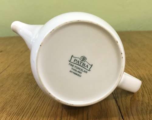 TEA for 2 TEAPOT 2 TRIOS MILK SUGAR 2 SMALL BOWLS PATRA FINE PORCELAIN THAILAND NIKKO BLUE and WHITE