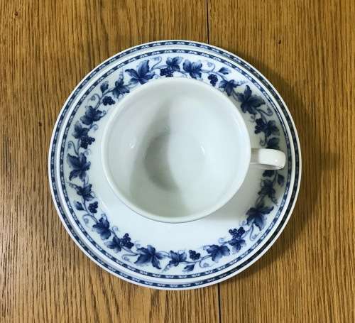 TEA for 2 TEAPOT 2 TRIOS MILK SUGAR 2 SMALL BOWLS PATRA FINE PORCELAIN THAILAND NIKKO BLUE and WHITE