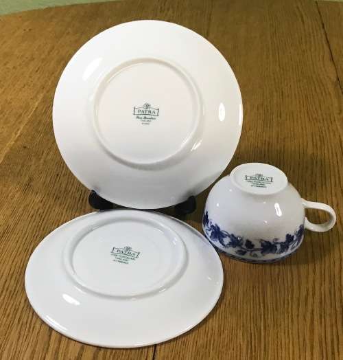 TEA for 2 TEAPOT 2 TRIOS MILK SUGAR 2 SMALL BOWLS PATRA FINE PORCELAIN THAILAND NIKKO BLUE and WHITE