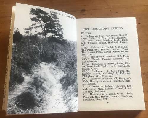 HASLEMERE GREENSAND and WOODLAND FOOTPATH GUIDE No. 32 JONATHAN EDWARDS ENGLAND 1947 62 Pages small.