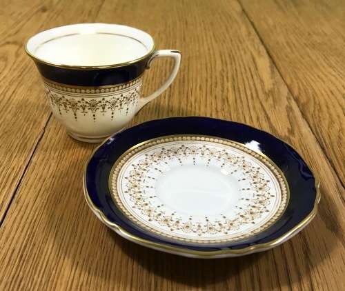 ROYAL WORCESTER ENGLAND 6 x DEMITASSE COFFEE Cups and Saucers REGENCY PATTERN EXPRESSO 1950 SCARCE!