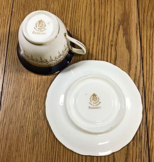 ROYAL WORCESTER ENGLAND 6 x DEMITASSE COFFEE Cups and Saucers REGENCY PATTERN EXPRESSO 1950 SCARCE!