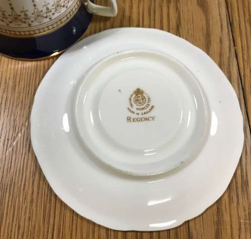 ROYAL WORCESTER ENGLAND 6 x DEMITASSE COFFEE Cups and Saucers REGENCY PATTERN EXPRESSO 1950 SCARCE!
