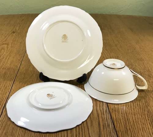 ROYAL WORCESTER ENGLAND 6 x TEA TRIO`s - Cups, Cake Plates and Saucers REGENCY PATTERN 1950 SCARCE!