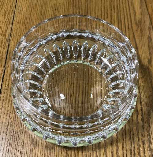 PAIR of ROUND CRYSTAL LIDDED BOWLS TRINKET DISHES JEWELLERY HOLDERS VANITY - STUNNING!!! IDENTICAL