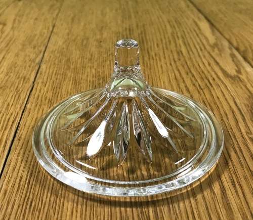 PAIR of ROUND CRYSTAL LIDDED BOWLS TRINKET DISHES JEWELLERY HOLDERS VANITY - STUNNING!!! IDENTICAL
