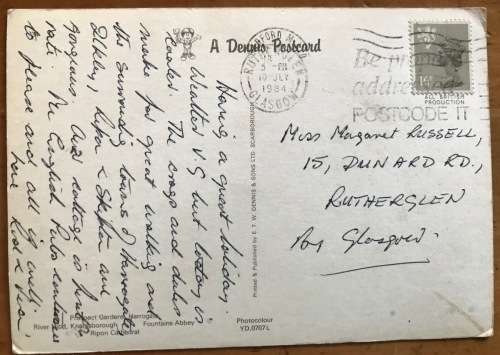 POST CARD x 1 POSTCARD ENGLAND YORKSHIRE DALES RESORTS CATHEDRAL FOUNTAINS ABBEY HARROGATE RIVER