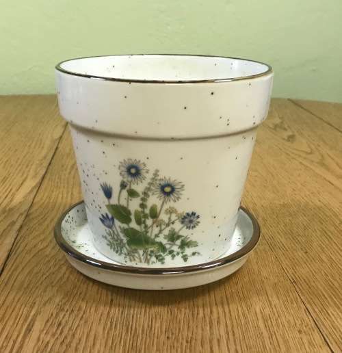 CERAMIC PLANTER with TRAY MADE in JAPAN PLANTS and FLOWERS !!!!!!!STUNNING!!!!!!!