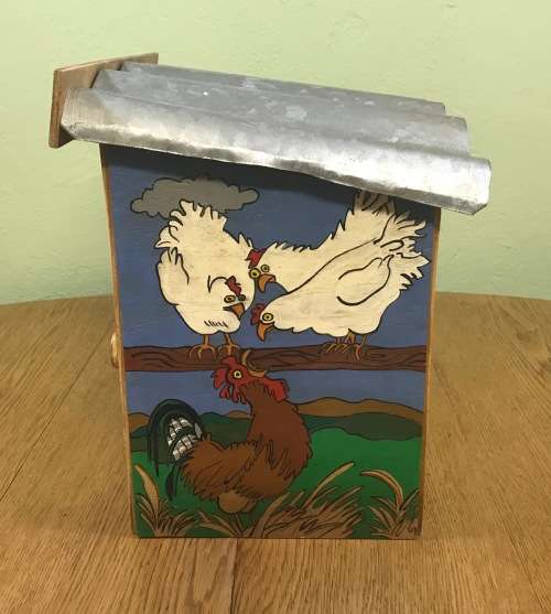 FARMYARD EGG HOUSE / HOLDER for 20 EGGS HAND PAINTED CHICKENS ON EACH SIDE and SUNRISE FRONT PANEL