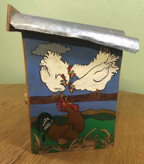 FARMYARD EGG HOUSE / HOLDER for 20 EGGS HAND PAINTED CHICKENS ON EACH SIDE and SUNRISE FRONT PANEL