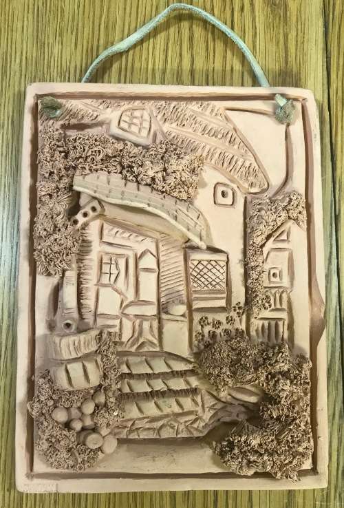 TERRACOTTA CLAY HOME WALL HANGINGS of HOUSES x 4 and 1 x 3 KEY HANGING RACK HOLDER STAMPED `SMITH`