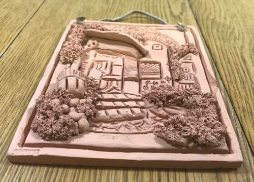 TERRACOTTA CLAY HOME WALL HANGINGS of HOUSES x 4 and 1 x 3 KEY HANGING RACK HOLDER STAMPED `SMITH`