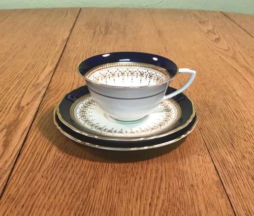 ROYAL WORCESTER ENGLAND 1 x TEA TRIO - Cup, Cake Plate and Saucer REGENCY PATTERN 1950 SCARCE! b