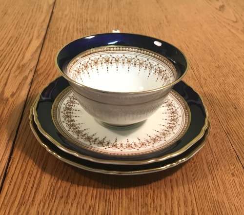 ROYAL WORCESTER ENGLAND 1 x TEA TRIO - Cup, Cake Plate and Saucer REGENCY PATTERN 1950 SCARCE! b