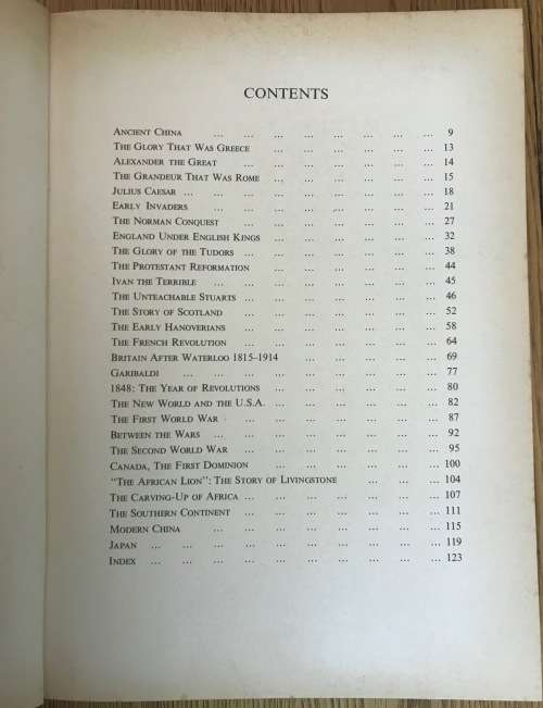 LIVING WORLD ENCYCLOPEDIAS HISTORY Text by GARETH H. BROWNING COLLINS 1975 125 Pages.