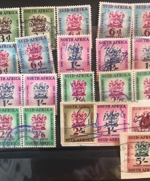 REVENUE STAMPS selection of 32 pcs SOUTH AFRICA COAT of ARMS 1955 - 60 HERALDIC ANIMALS