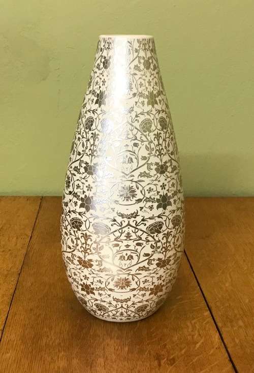 VASE LARGE POTTERY CERAMIC SILVER CHRISTMASSY DECORATION for flowers floral STUNNING!!!