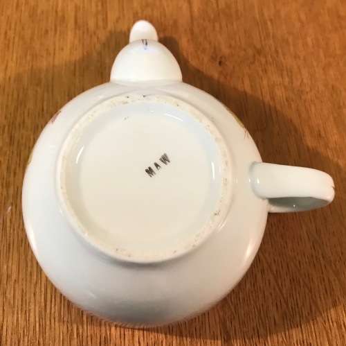 INVALID FEEDER Made by MAW? MODERN OLD AGE ILLNESS SICK CHEMIST ENGLAND.