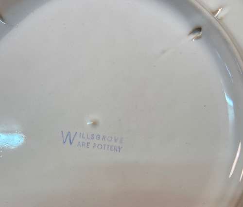 WILLSGROVE WARE POTTERY PLATE RHODESIA ZIMBABWE `OLD COACH HOUSE - YORK`
