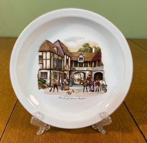 WILLSGROVE WARE POTTERY PLATE RHODESIA ZIMBABWE `OLD COACH HOUSE - STRATFORD`