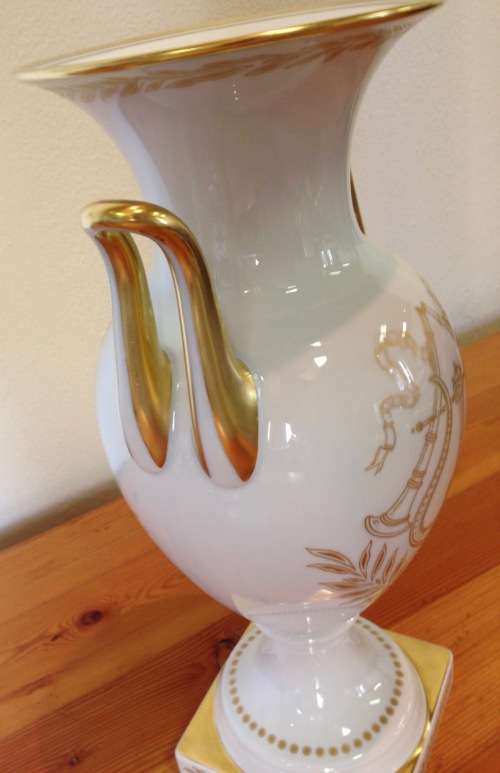 VASE URN HUTSCHENREUTHER GERMANY AMPHORA LARGE 395mm high GILT HANDLES HARP FLUTE MUSIC
