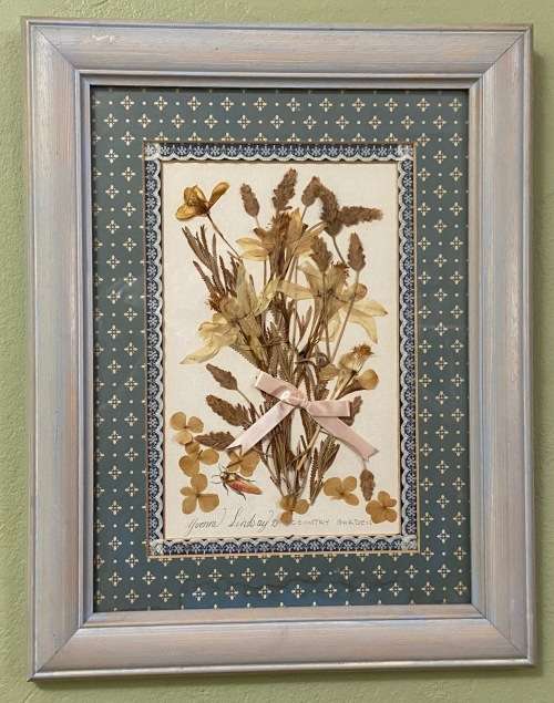 Pressed Dried Flower Artwork "Country Garden" by Yvonne Lindsay 1993 in Biggie Best Style Frame