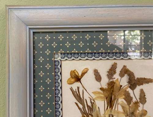 Pressed Dried Flower Artwork "Country Garden" by Yvonne Lindsay 1993 in Biggie Best Style Frame