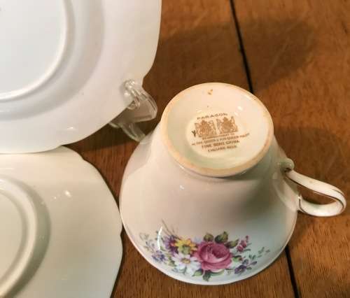 PARAGON TEA TRIO x 1  G5283 PATTERN FLORAL FLOWERS STUNNING RARE 3 PIECE UNUSUAL!!!