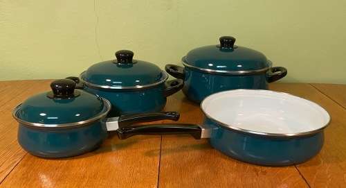 ENAMEL ENAMELLED GREEN POTS & PAN - 7 piece - SET of 4 with 3 LIDS - BELLISSMO by EMO - STUNNING