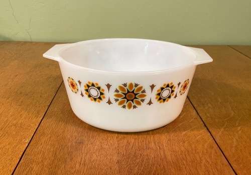 PYREX COOKWARE DISH / BOWL ABSTRACT PATTERN 1969 ENGLAND JAJ - JAMES A. JOBLING CASSEROLE BAKING.