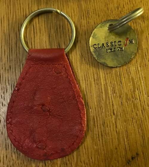 KEYRINGS x 7 - MIXED KEY RINGS AS SEEN - GUIDE DOGS - BOTTLE - MILLS - MONTU BUSCH GARDENS