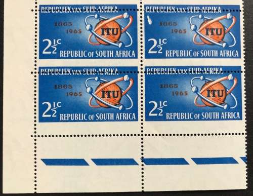 REPUBLIC of SOUTH AFRICA I.T.U. CENTENARY 1965 SACC250 VARIETY / FLAW PERF SHIFT BLK of 6 UM