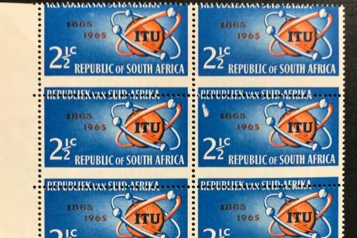 REPUBLIC of SOUTH AFRICA I.T.U. CENTENARY 1965 SACC250 VARIETY / FLAW PERF SHIFT BLK of 6 UM