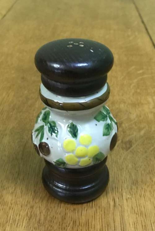 SALT SHAKER & PEPPER GRINDER - CERAMIC & WOOD - FLOWERS & FRUIT - NICE!!!!!