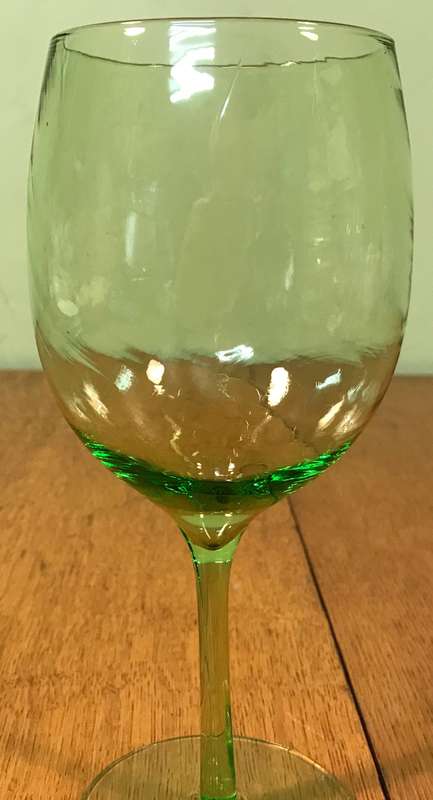 WINE GLASS - RED or WHITE - Colour GREEN! with light patterning! STUNNING!!!