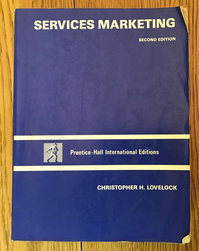 SERVICES MARKETING - CHRISTOPHER H. LOVELOCK - 2nd Edition - 1991 - Softcover.
